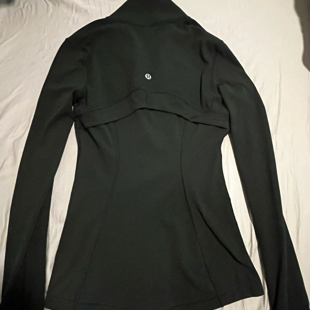 lululemon athletica GREEN Jacket - Picture 2 of 4